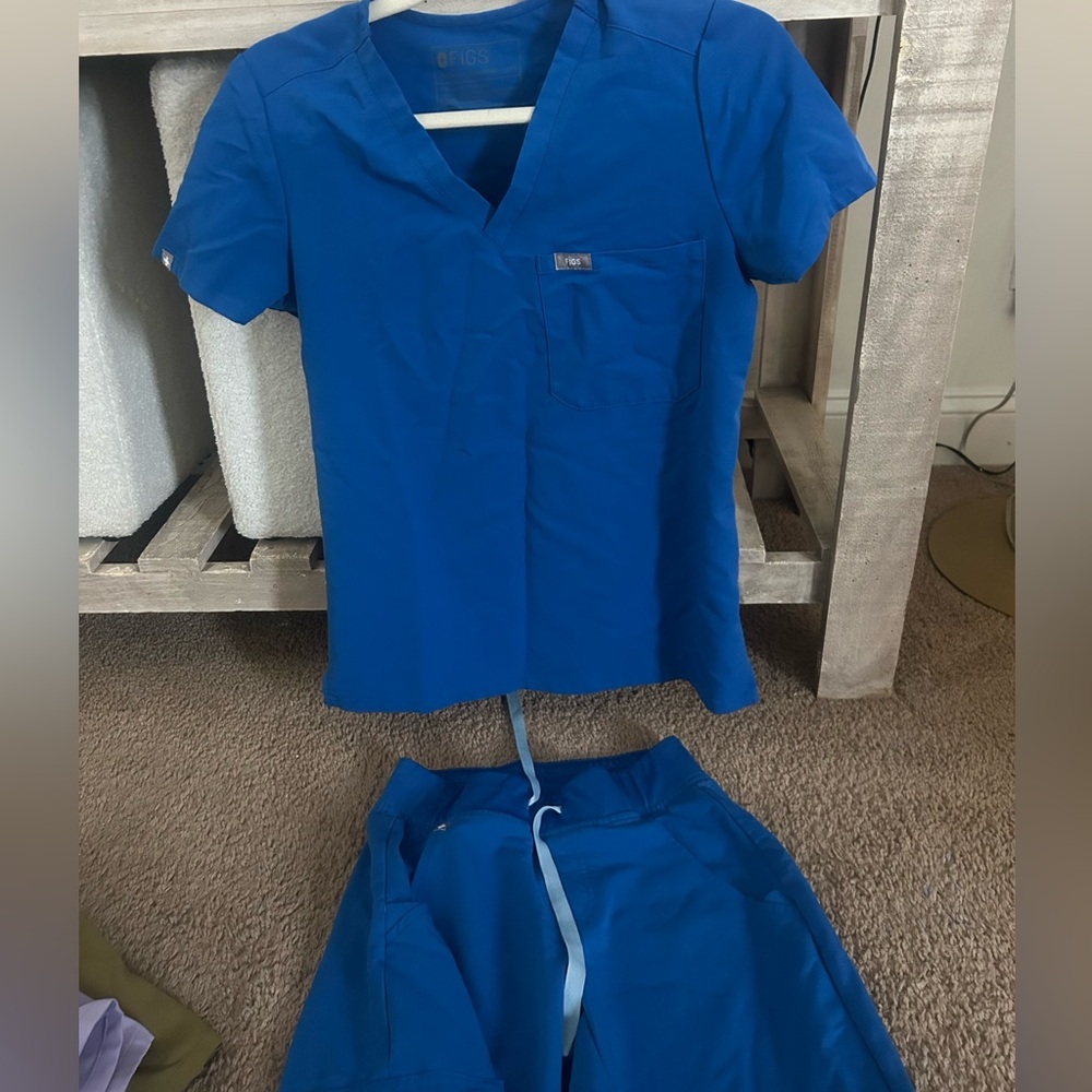 Figs jogger scrub set